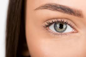 How to Take Care of Your Contact Lenses for Healthy Eyes