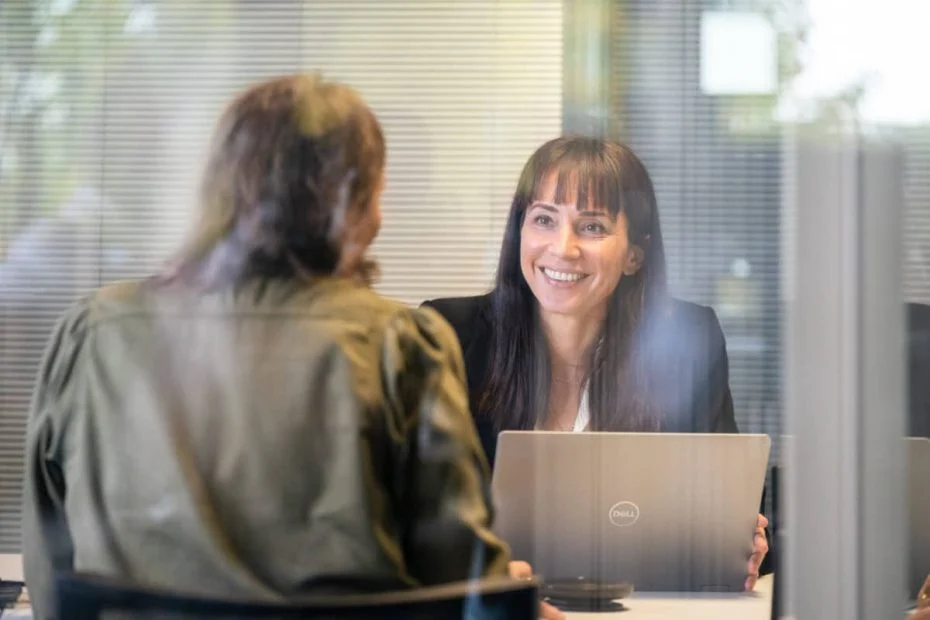 The Connection Between Work Stress, Anxiety, and Therapy Services