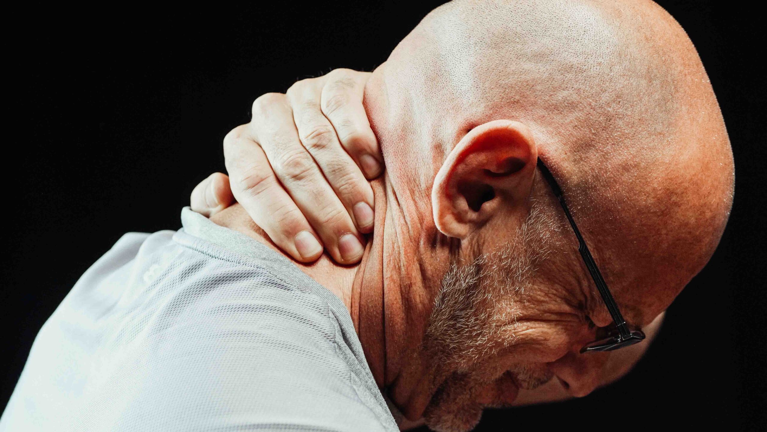 Understanding the Causes and Treatments for Neck Pain